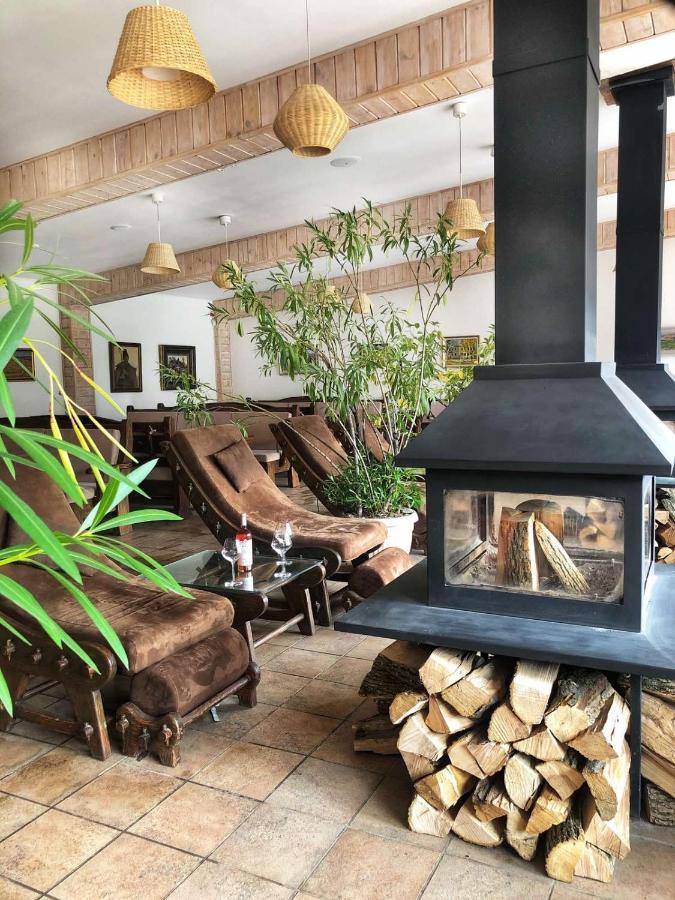 Vila Etnica Trebujeni Exteriör bild